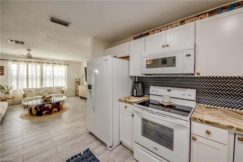 355 Donora Blvd, Fort Myers Beach, photo 11