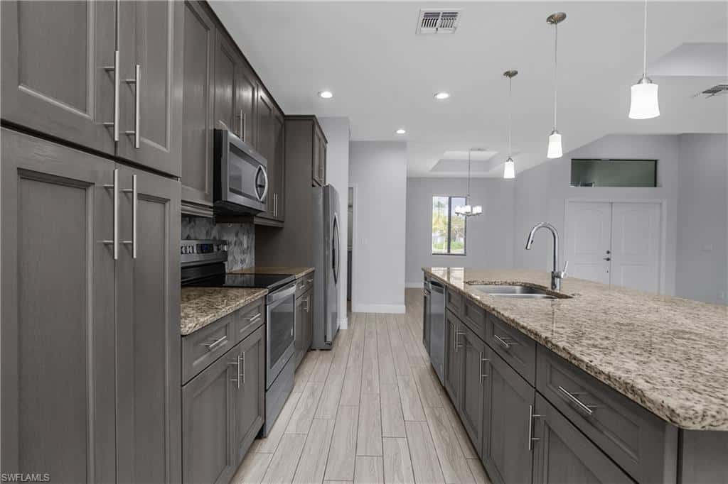 4575 Catalina Ln, Bonita Springs, photo 21
