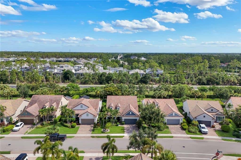 16345 Camden Lakes Cir, Naples, photo 42