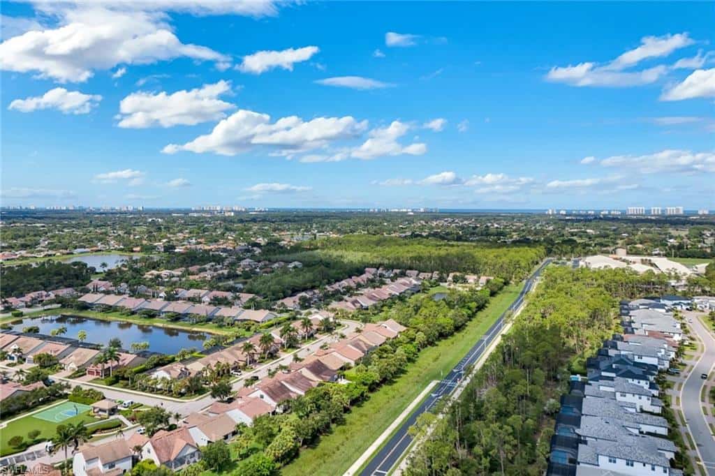 16345 Camden Lakes Cir, Naples, photo 36