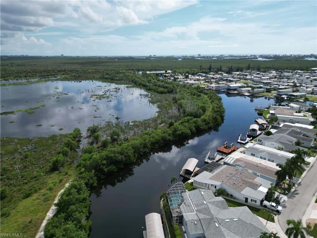 17611 Canal Cove Ct, Fort Myers Beach, photo 6