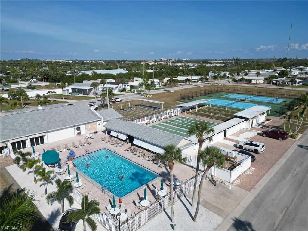 17611 Canal Cove Ct, Fort Myers Beach, photo 39