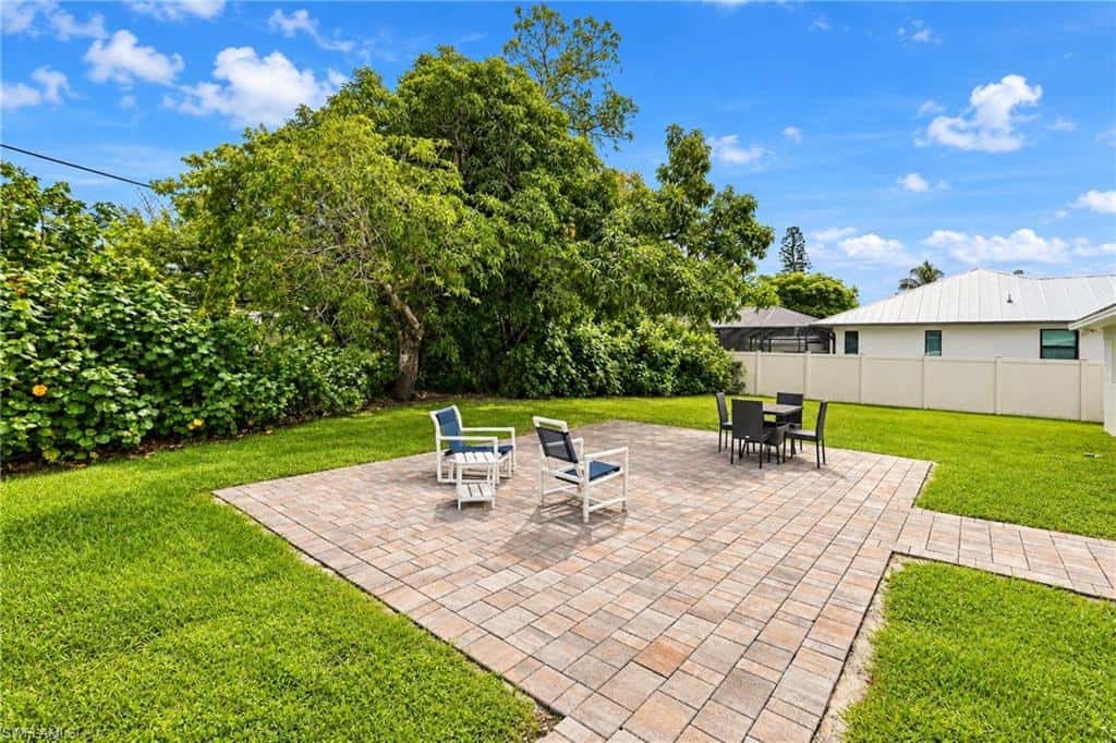 28069 Sunset Dr, Bonita Springs, photo 27