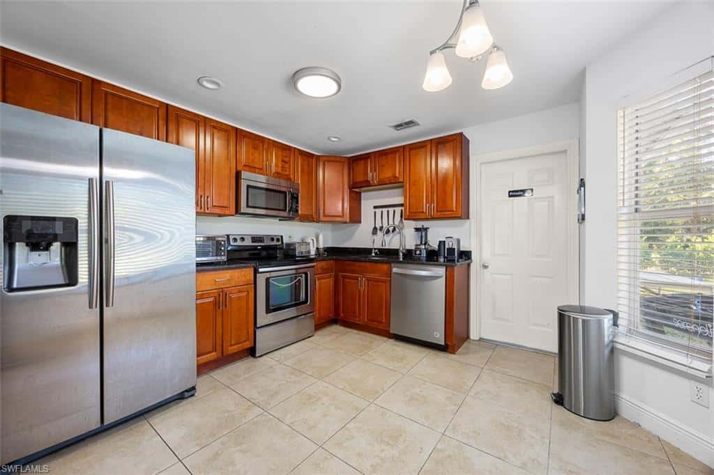 441 3rd St, Naples, photo 4