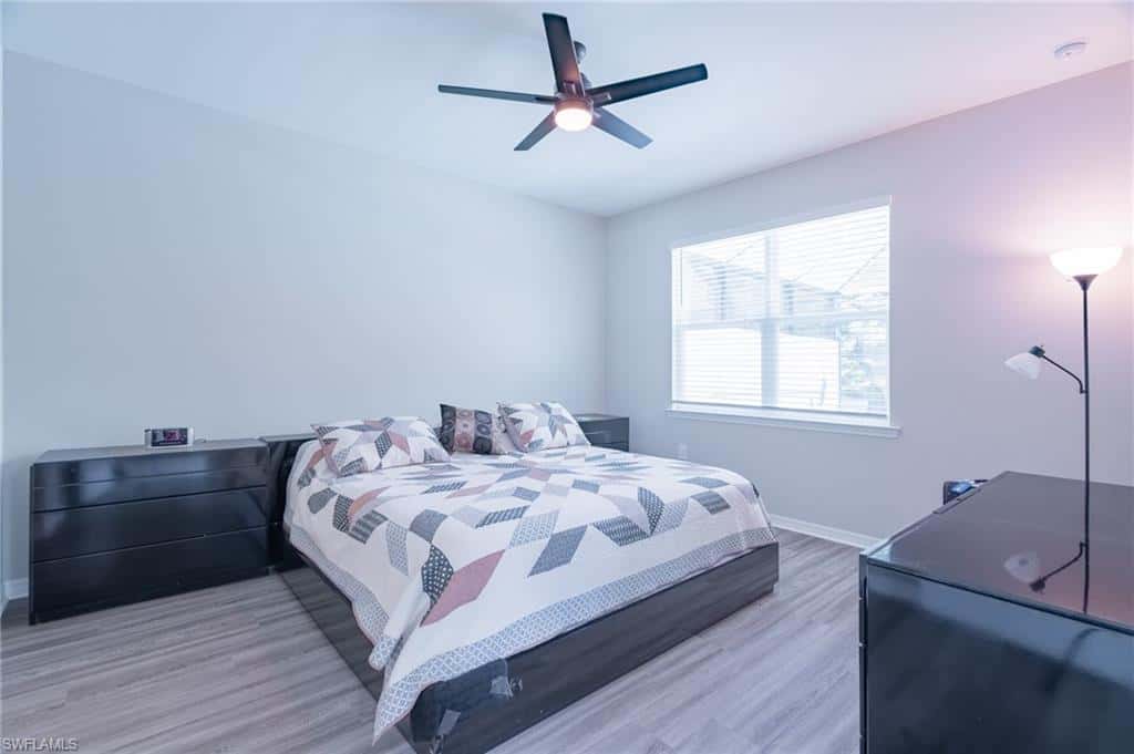 1127 Town And River Dr, Fort Myers, photo 6