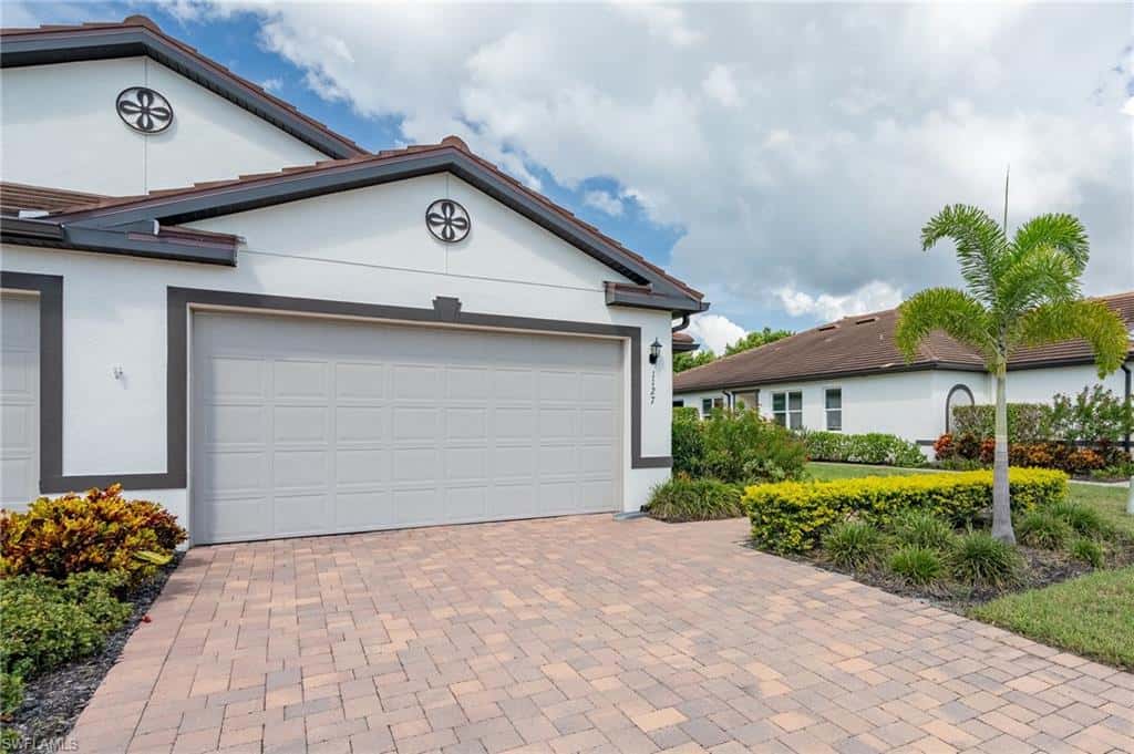 1127 Town And River Dr, Fort Myers, photo 16