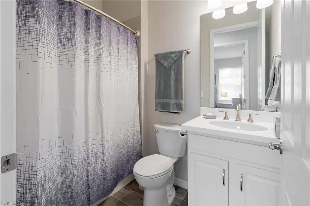 1127 Town And River Dr, Fort Myers, photo 9