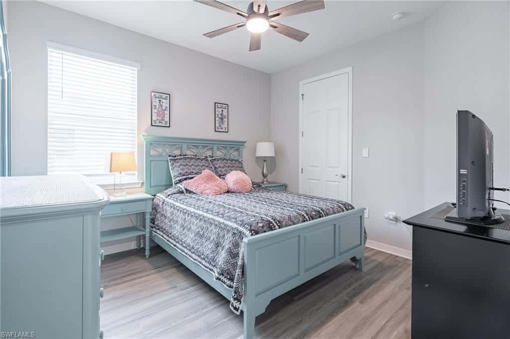 1127 Town And River Dr, Fort Myers, photo 8