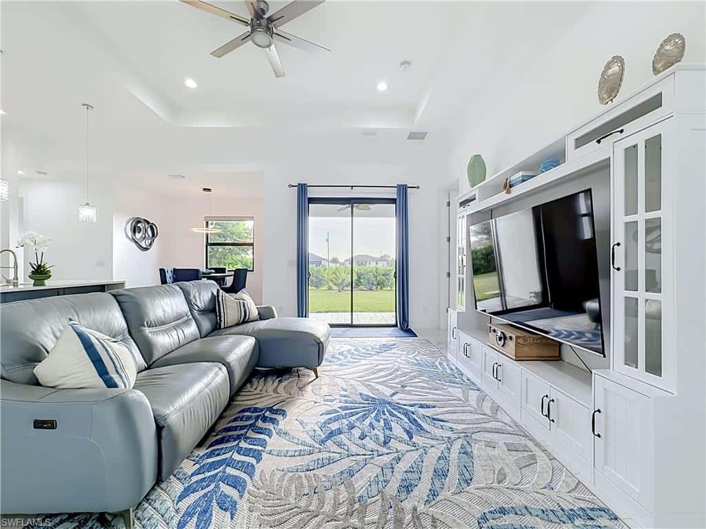 1129 4th Pl, Cape Coral, photo 6