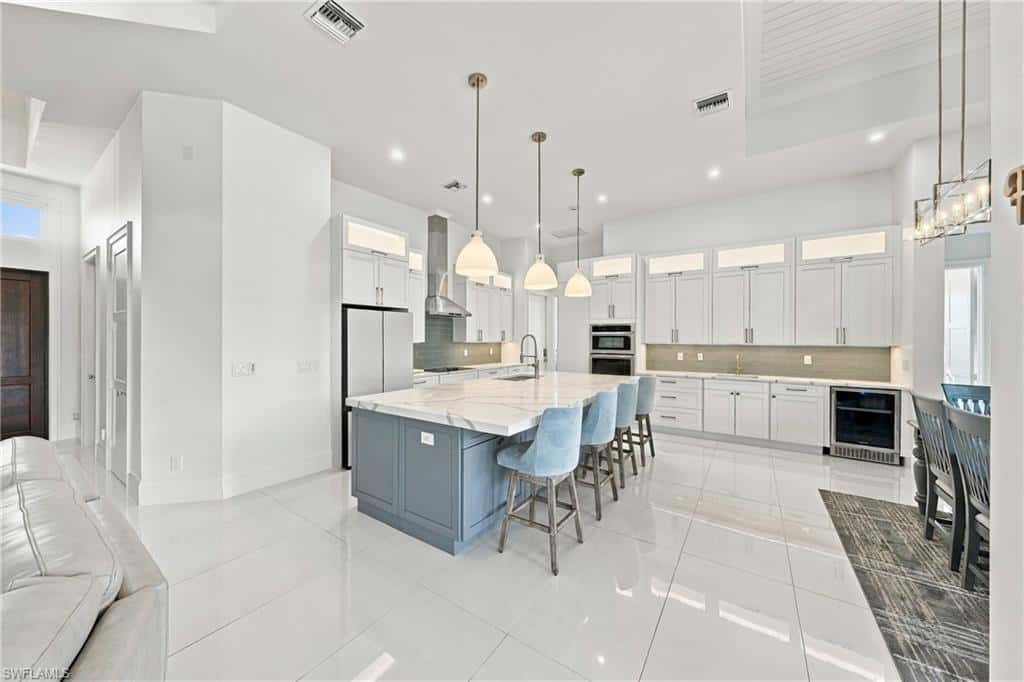 111 1st St, Naples, photo 9