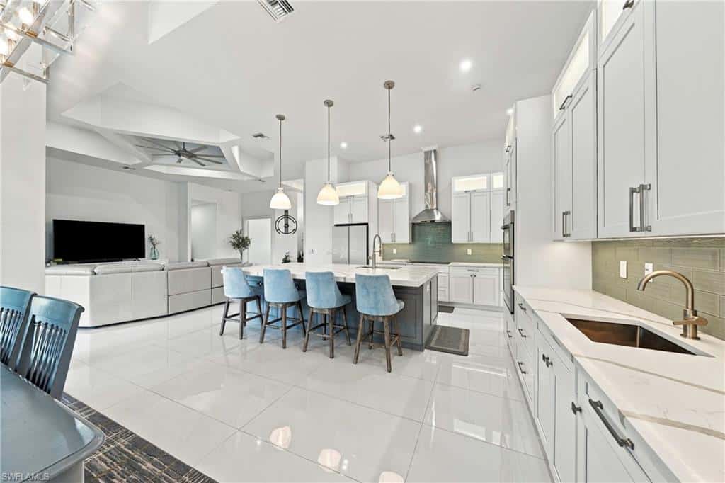 111 1st St, Naples, photo 8