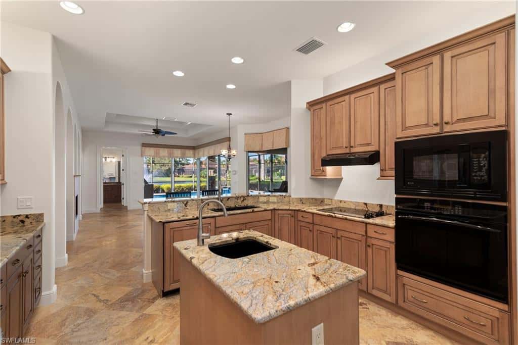 5758 Hammock Isles Dr, Naples, photo 19