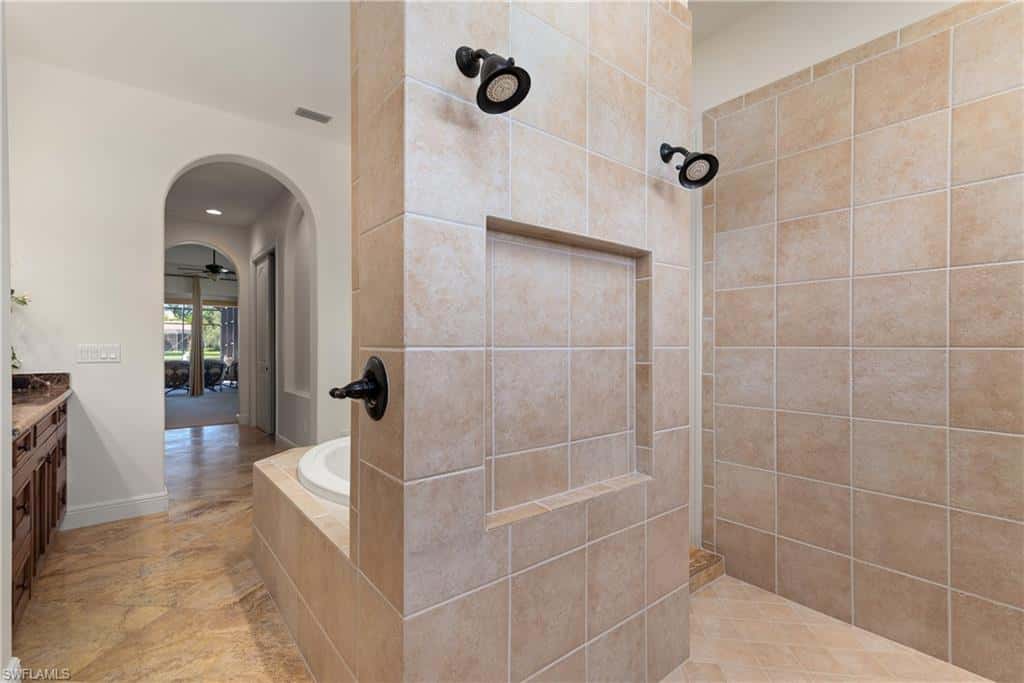 5758 Hammock Isles Dr, Naples, photo 25