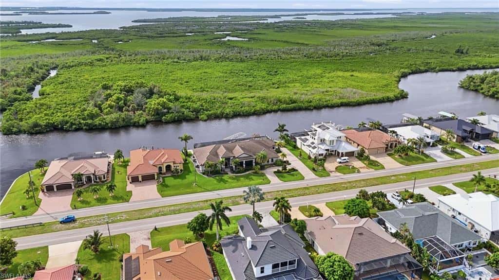 218 Old Burnt Store Rd, Cape Coral, photo 4