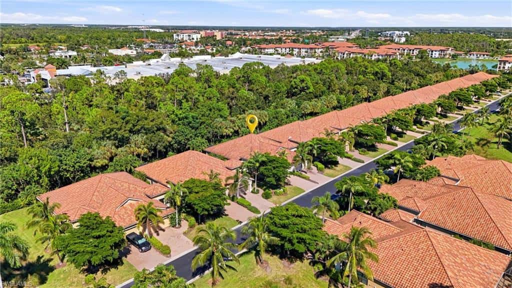 10032 Montevina Dr, Estero, photo 6