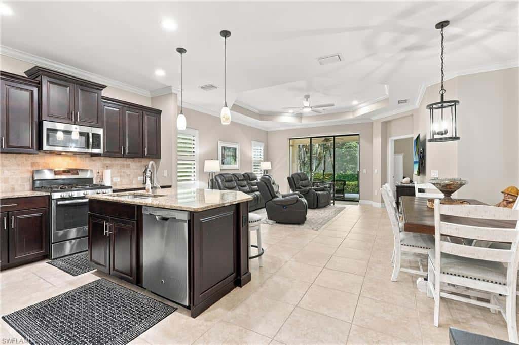 10032 Montevina Dr, Estero, photo 12