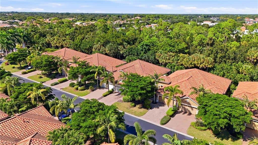 10032 Montevina Dr, Estero, photo 4