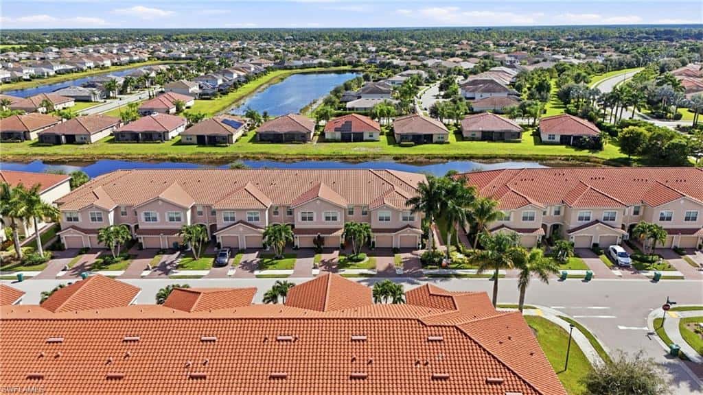 2652 Blossom Way, Naples, photo 35