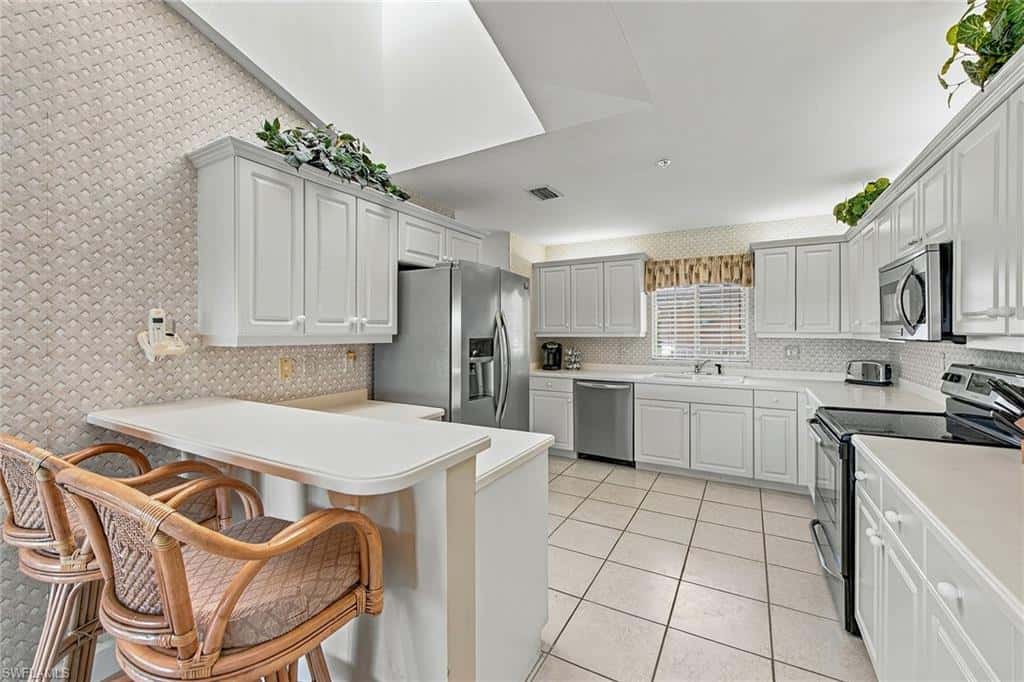 798 Eagle Creek Dr #302, Naples, photo 8