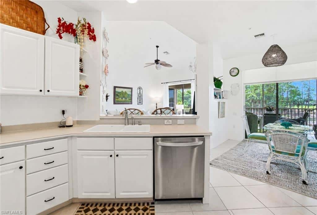 8430 Radcliffe Ter #202, Naples, photo 14