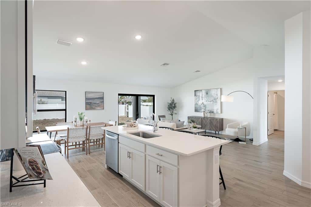 840 17th Ter, Cape Coral, photo 4