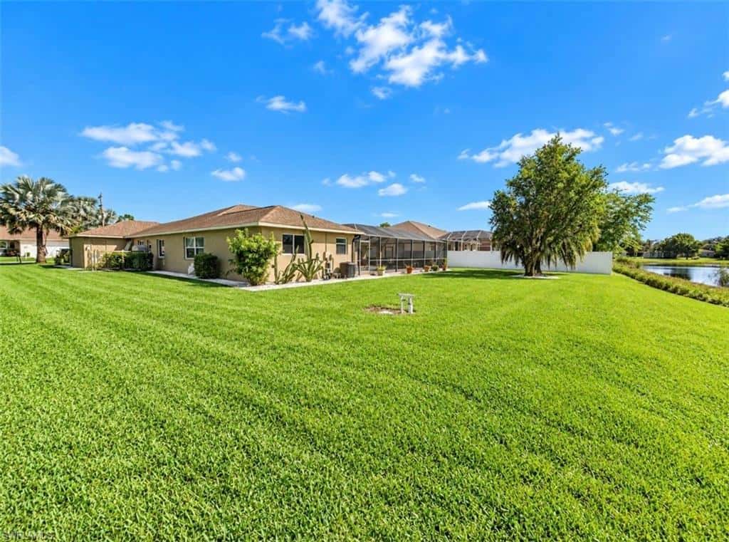 738 Milwaukee Blvd, Lehigh Acres, photo 7