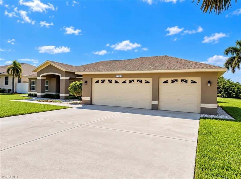 738 Milwaukee Blvd, Lehigh Acres, photo 5