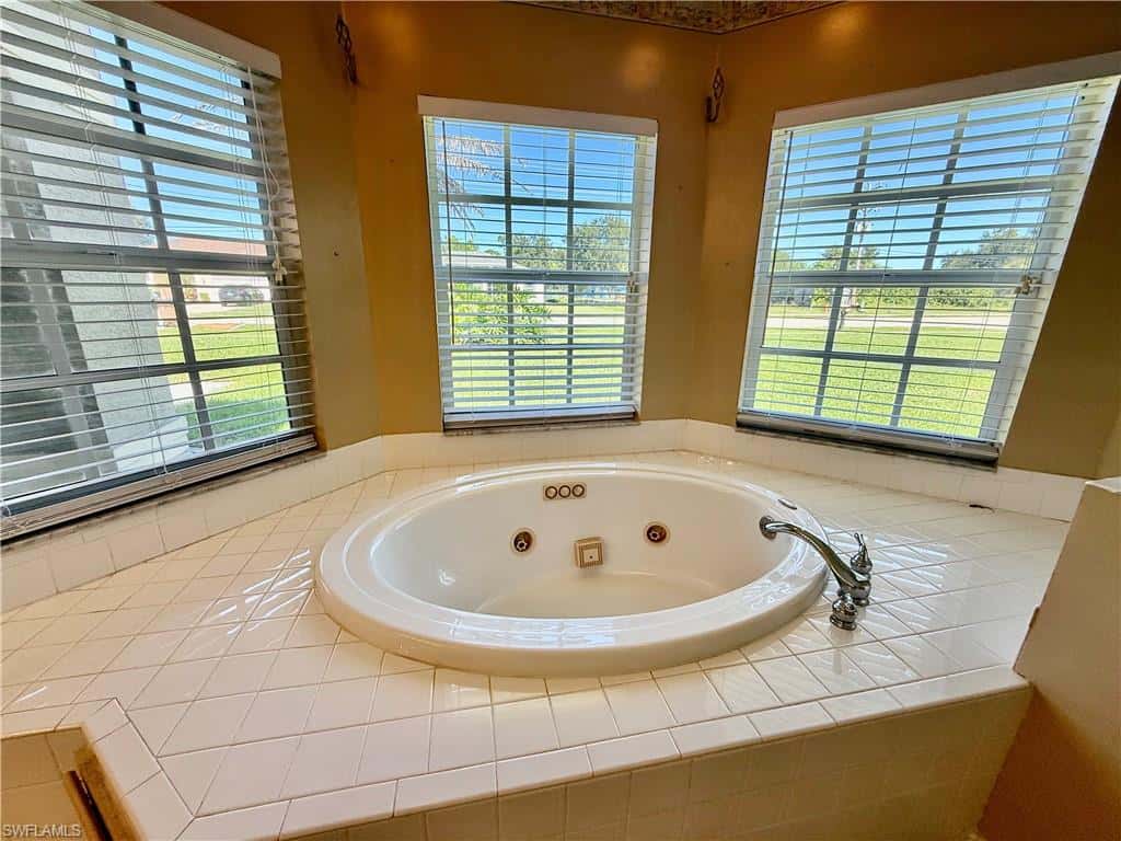 738 Milwaukee Blvd, Lehigh Acres, photo 33