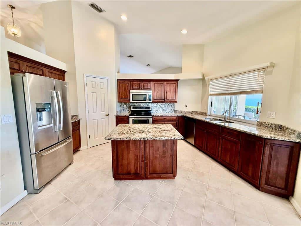 738 Milwaukee Blvd, Lehigh Acres, photo 15