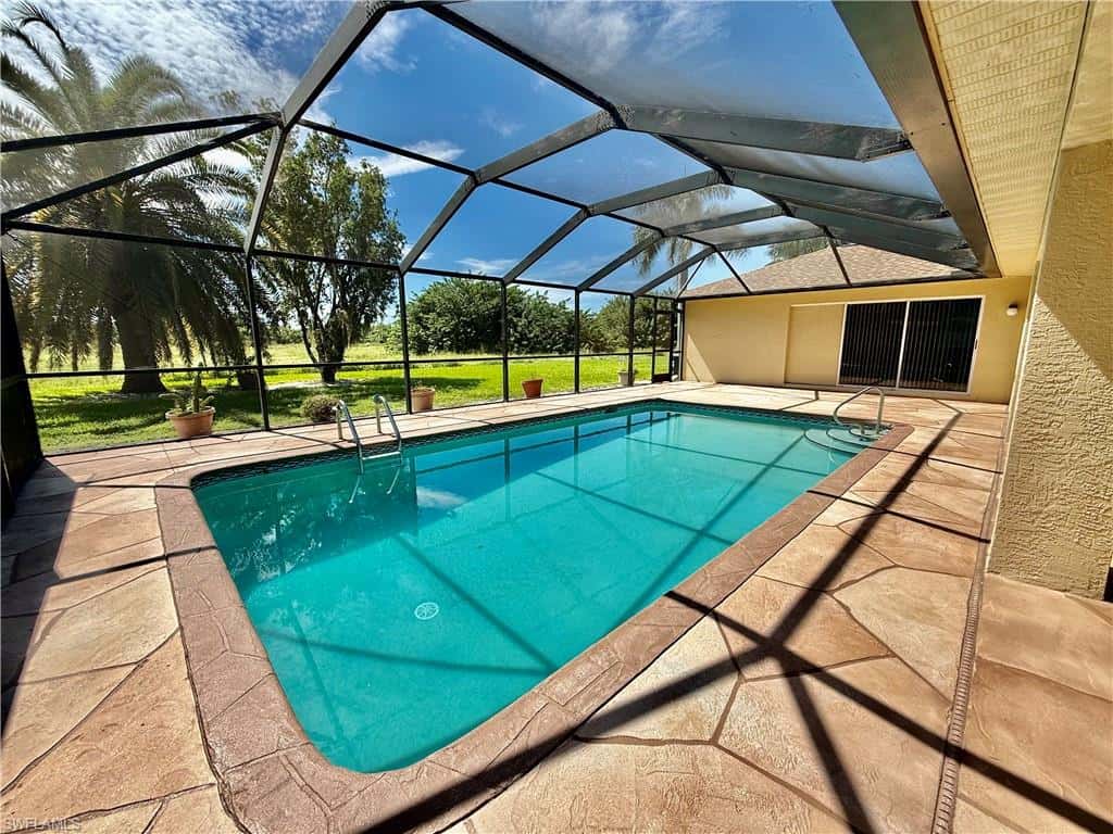 738 Milwaukee Blvd, Lehigh Acres, photo 8