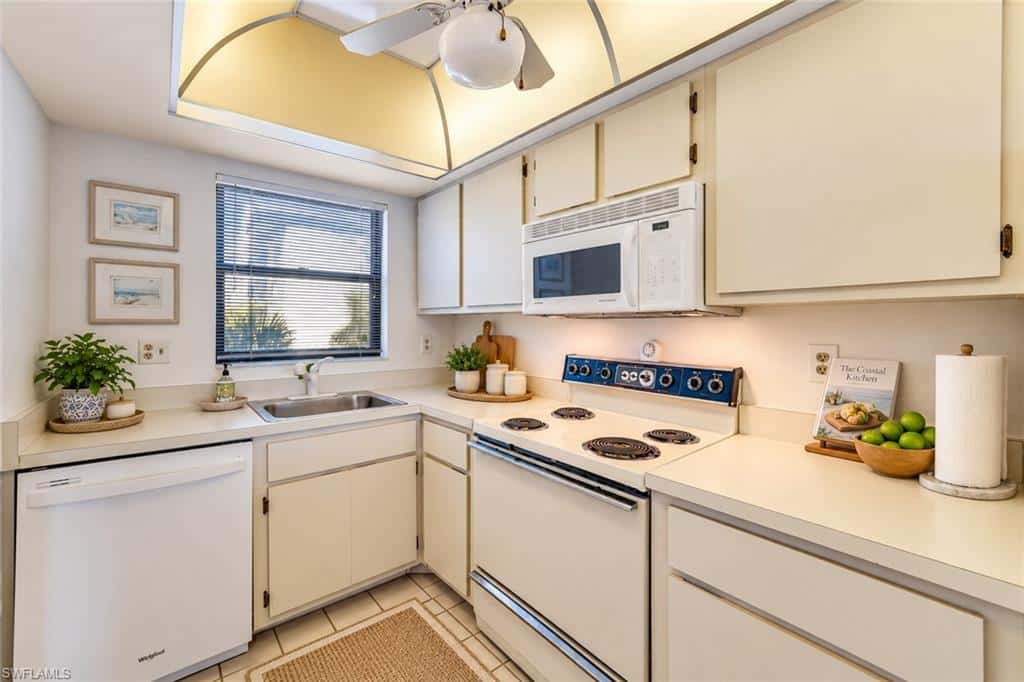271 Southbay Dr #240, Naples, photo 5