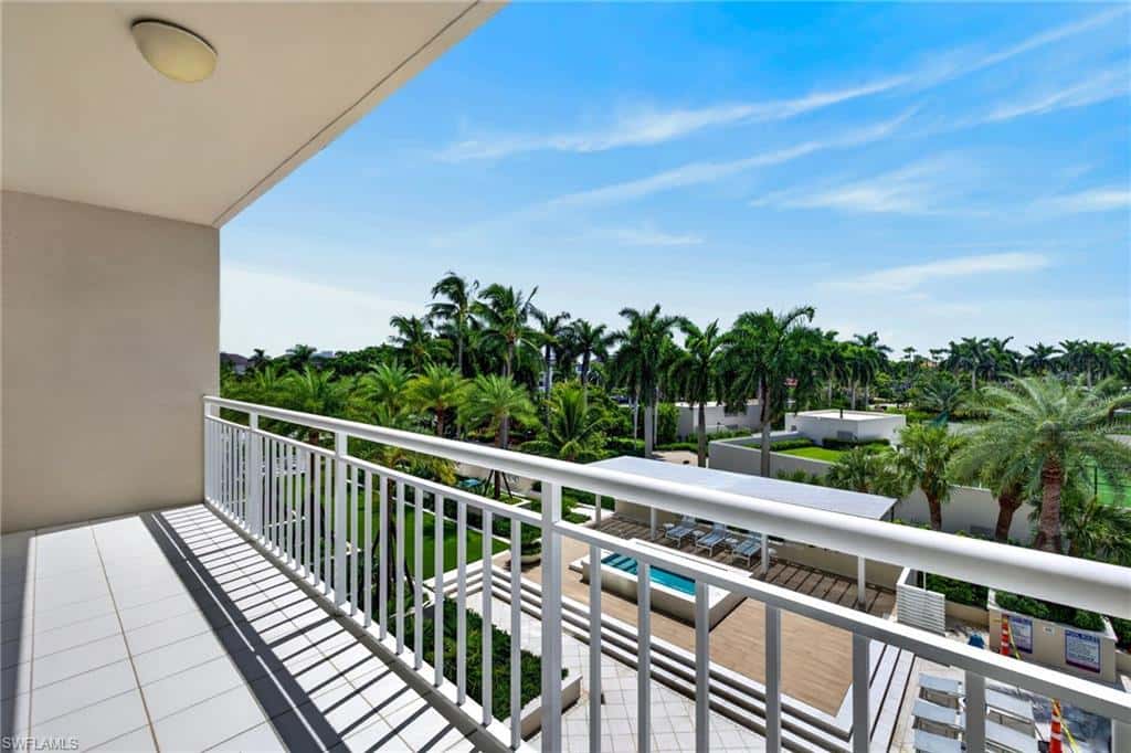 4255 Gulf Shore Blvd #204, Naples, photo 26