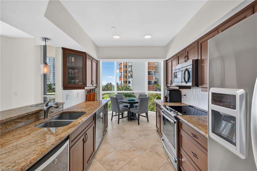 4255 Gulf Shore Blvd #204, Naples, photo 9