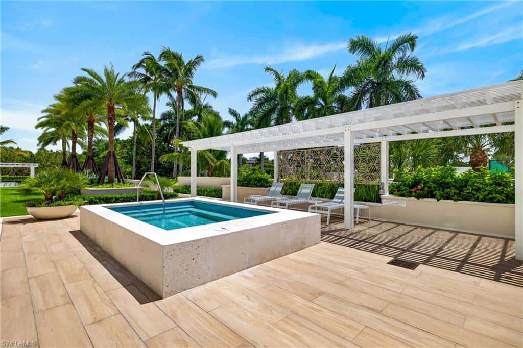 4255 Gulf Shore Blvd #204, Naples, photo 38
