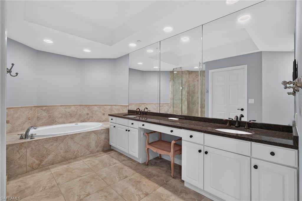 4255 Gulf Shore Blvd #204, Naples, photo 19