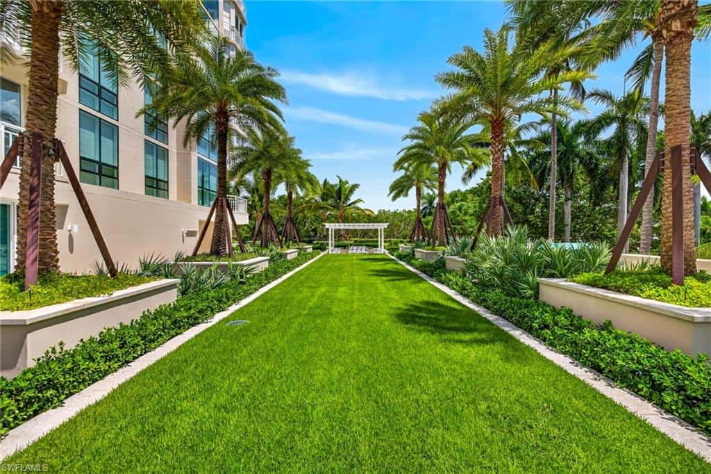 4255 Gulf Shore Blvd #204, Naples, photo 39
