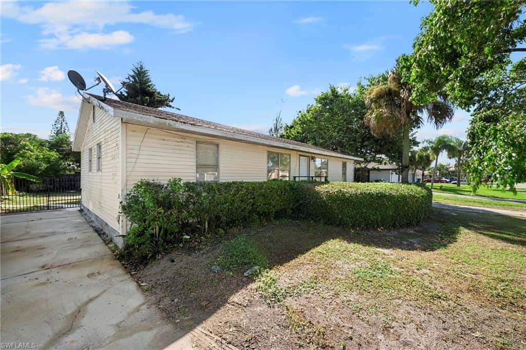 1960 49th St, Naples, photo 4