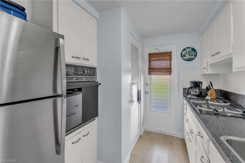 2064 Alamanda Dr #7, Naples, photo 9