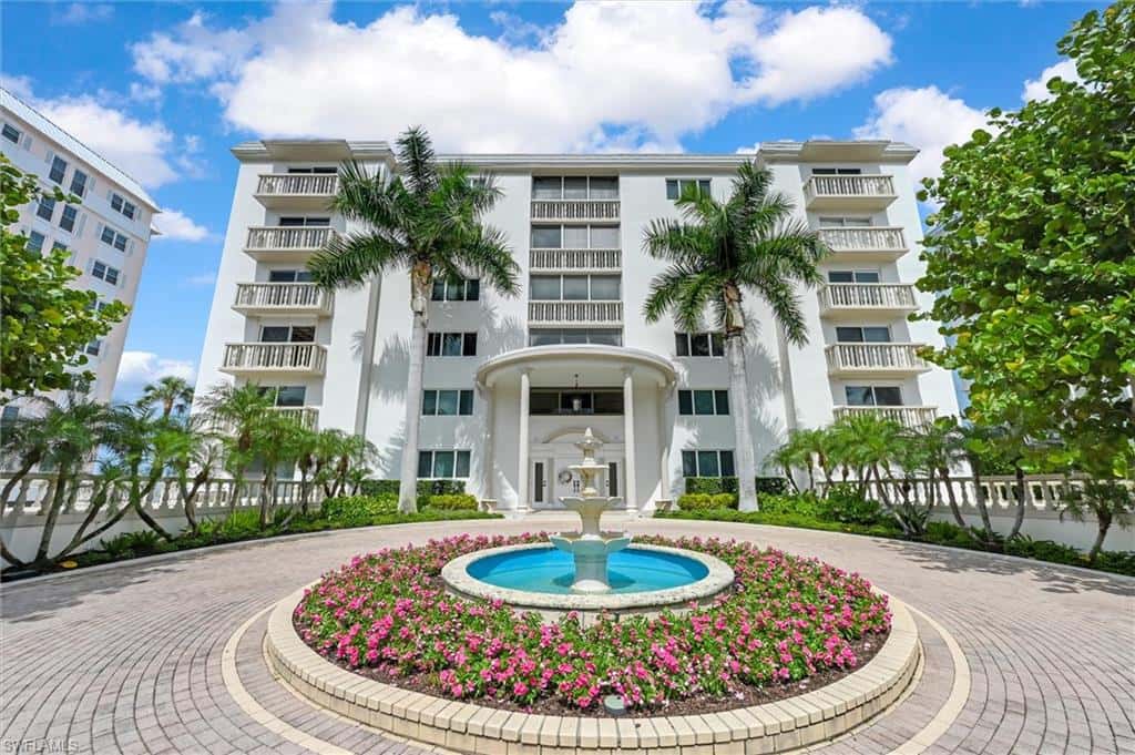 1275 Gulf Shore Blvd #602, Naples, photo 32