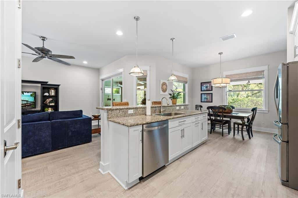 8702 Lakefront Ct, Fort Myers, photo 12