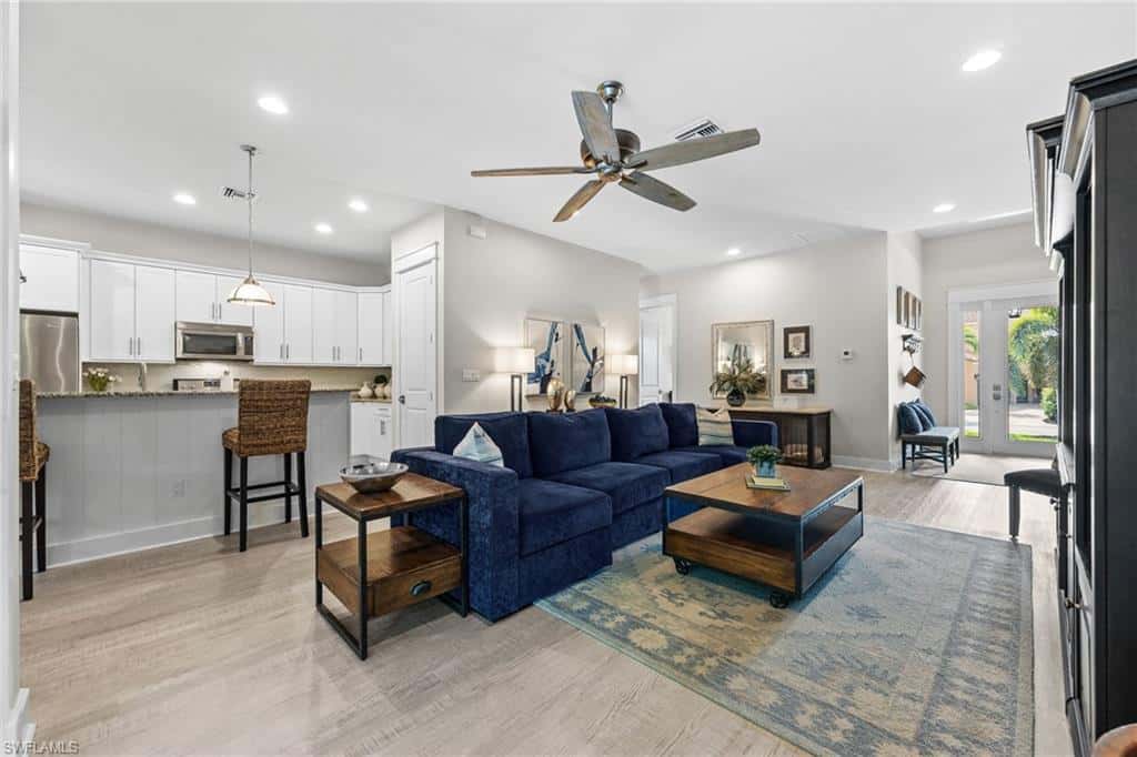 8702 Lakefront Ct, Fort Myers, photo 9