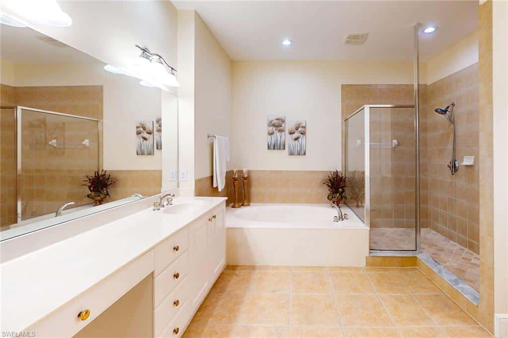 9086 Cascada Way #202, Naples, photo 14
