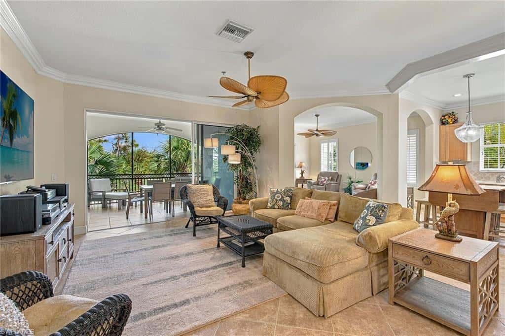 9086 Cascada Way #202, Naples, photo 4