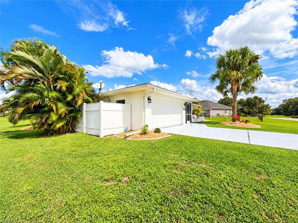 1535 Ultramarine Ln, Punta Gorda, photo 32