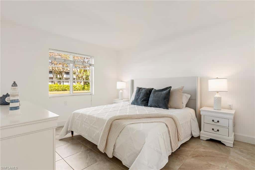 900 8th Ave #102, Naples, photo 6
