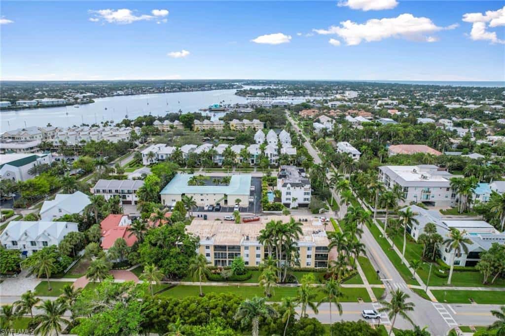 900 8th Ave #102, Naples, photo 17