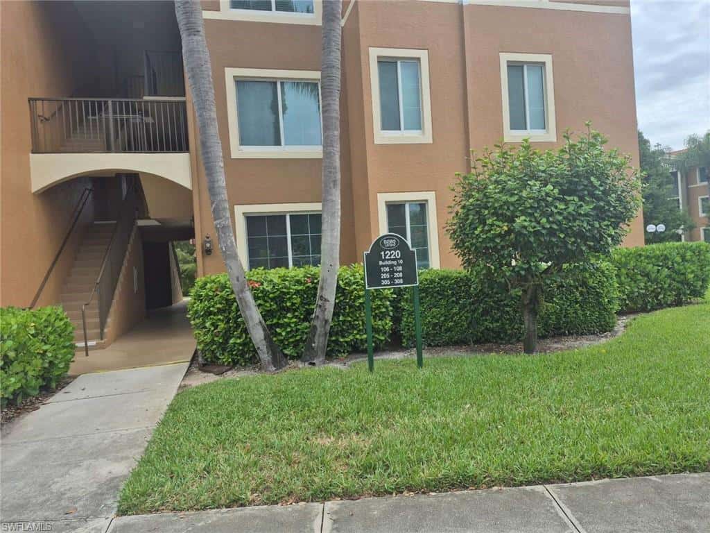1220 Reserve Way #107, Naples, photo 17