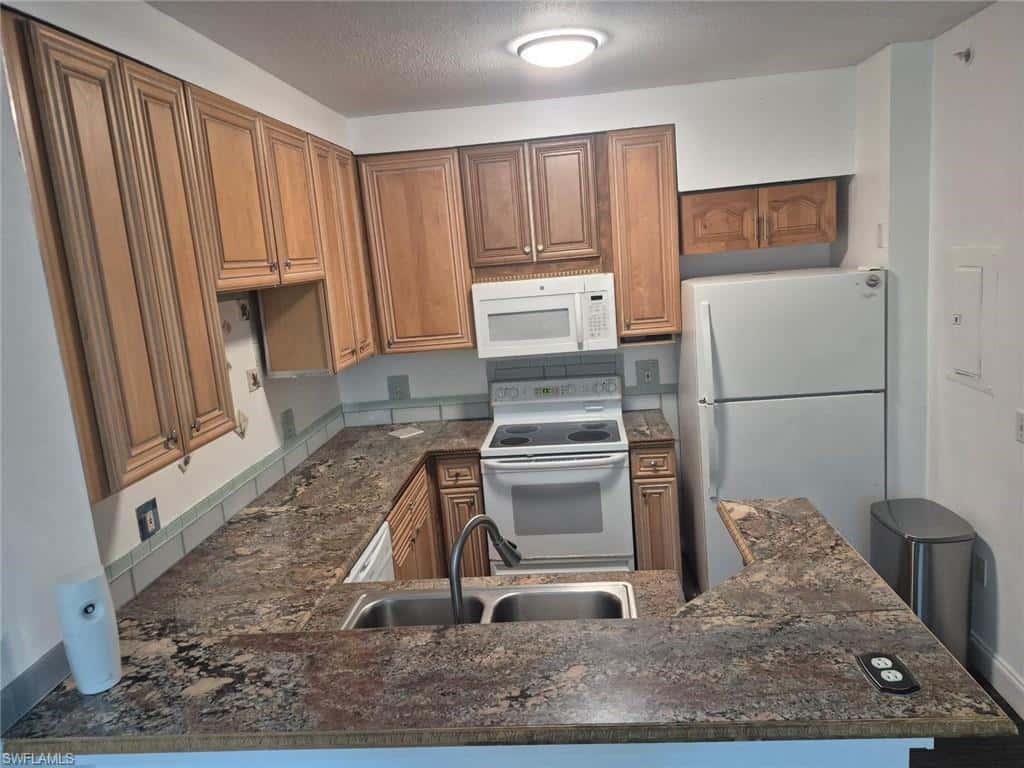 1220 Reserve Way #107, Naples, photo 29