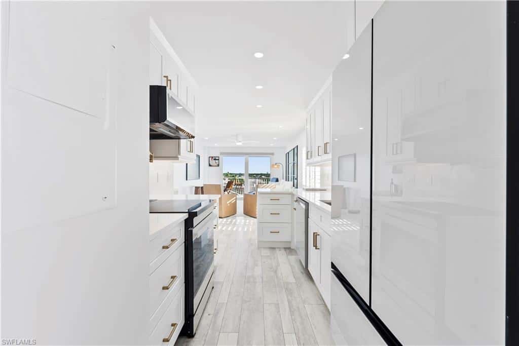 1300 Gulf Shore Blvd #703, Naples, photo 6