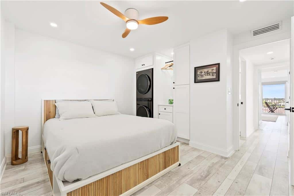 1300 Gulf Shore Blvd #703, Naples, photo 12